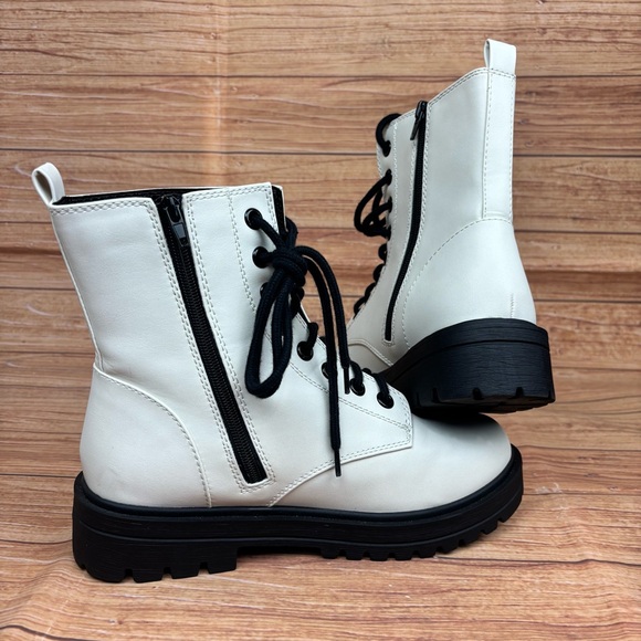 Soda Firm Women Lace Up Combat Boots with Side Zipper. White. Sz 10. - Picture 11 of 15